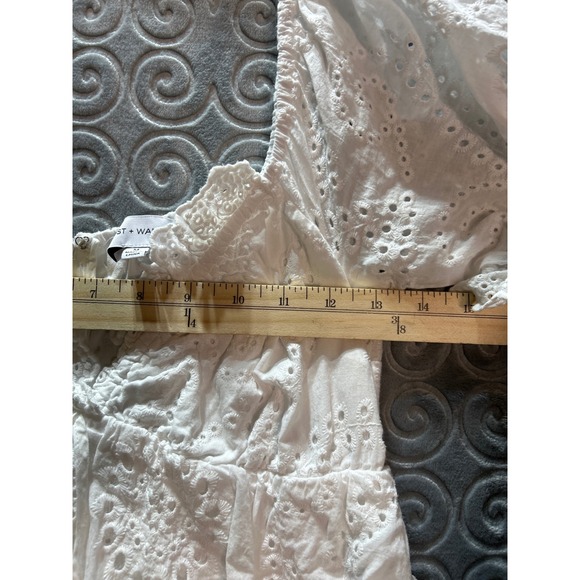 LOST‎ WANDER White Eyelet Puff Sleeve Ruffle Mini Dress Size Medium - Picture 5 of 7